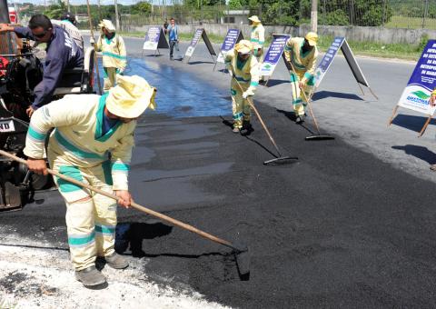 Governo intensifica “Operação tapa buraco” na avenida Torquato Tapajós